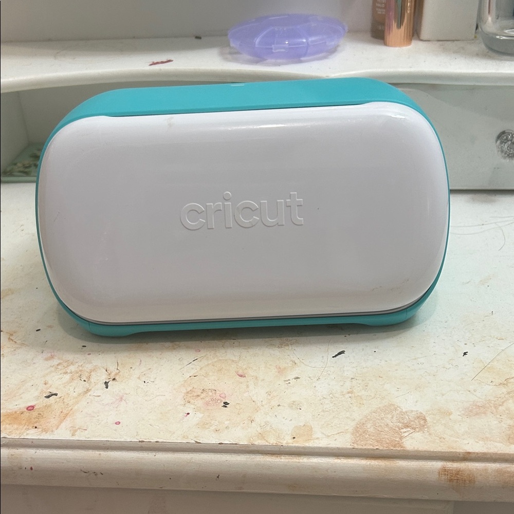 Cricut Joy in White and Teal
